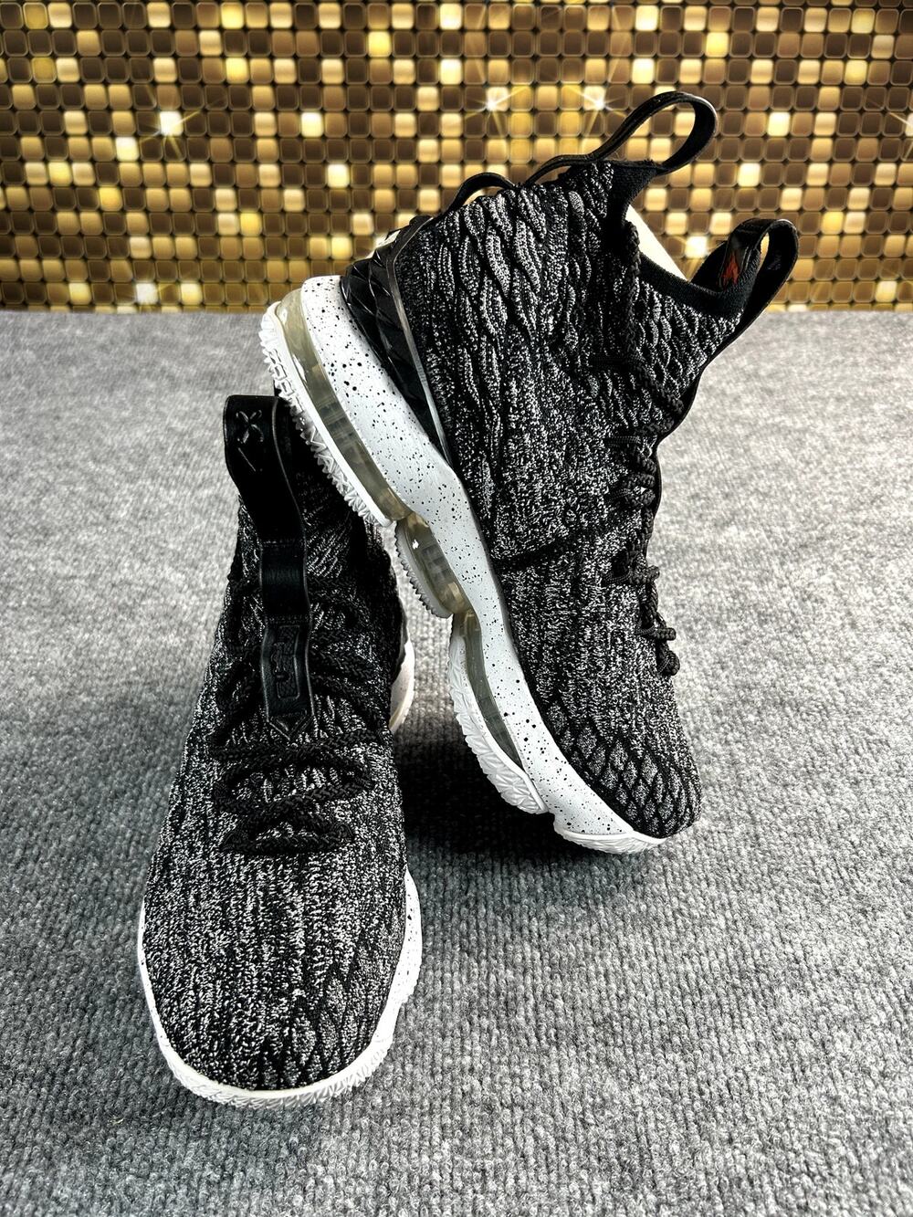 Nike LeBron 15 XV GS Oreo Black White Size 6Y 7W Basketball Shoes